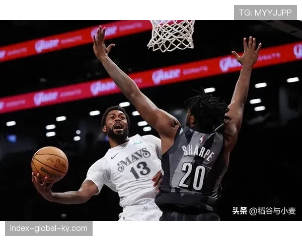 锋线球员持球发起挡拆增多 位置模糊化让进攻难以预测